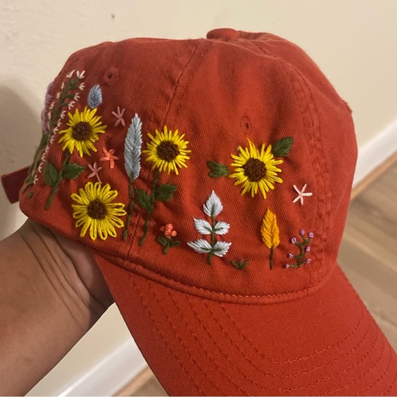 Embroidered Floral Orange Cap - Picture 8 of 8